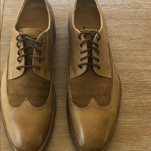 Men’s shoes worn once